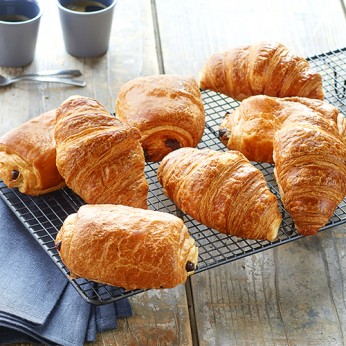 Assortiment de 5 croissants et 5 pains au chocolat