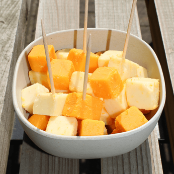 Dés de mimolette et gouda