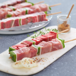 3 brochettes de bœuf et 3 brochettes de porc