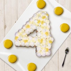Number Cake - Chocolat blanc / Citron - Numéro 4 - 15 parts