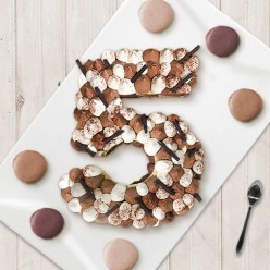 Number Cake - Trois chocolats - Numéro 5 - 8 parts