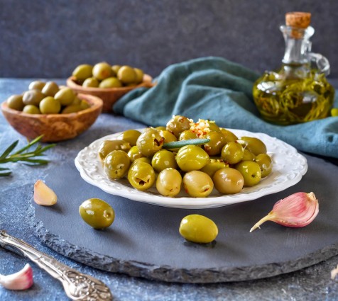 Olives vertes dénoyautées à l'ail - À la méditerranéenne 