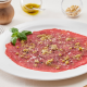 Carpaccio de bœuf et son concassé d'olives (Image n°1)