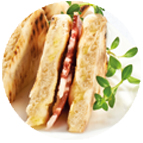 Sandwiches garnis de beurre léger doux et coppa