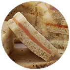 Toasts fromage ail et fines hers / noix