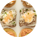 Canapés crevette et fromage frais citronné